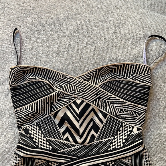 COPY - Herve leger dress - Picture 11 of 15